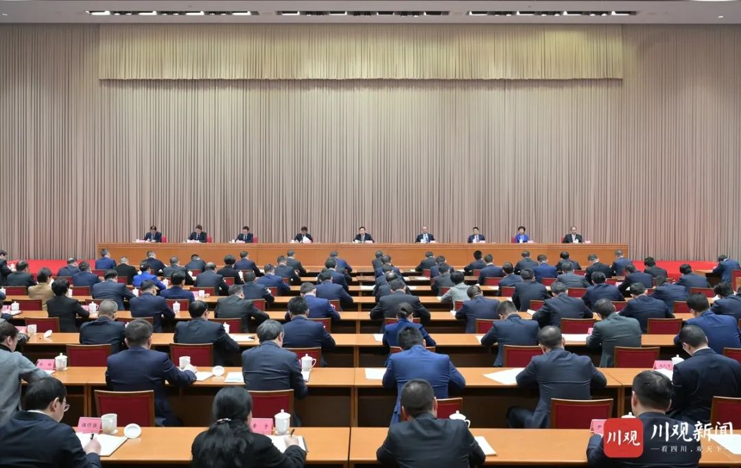 王晓晖在省委村落工作会议上强调：在推动村落振兴上全面发力，加快实现由农业大省向农业强省转变.png