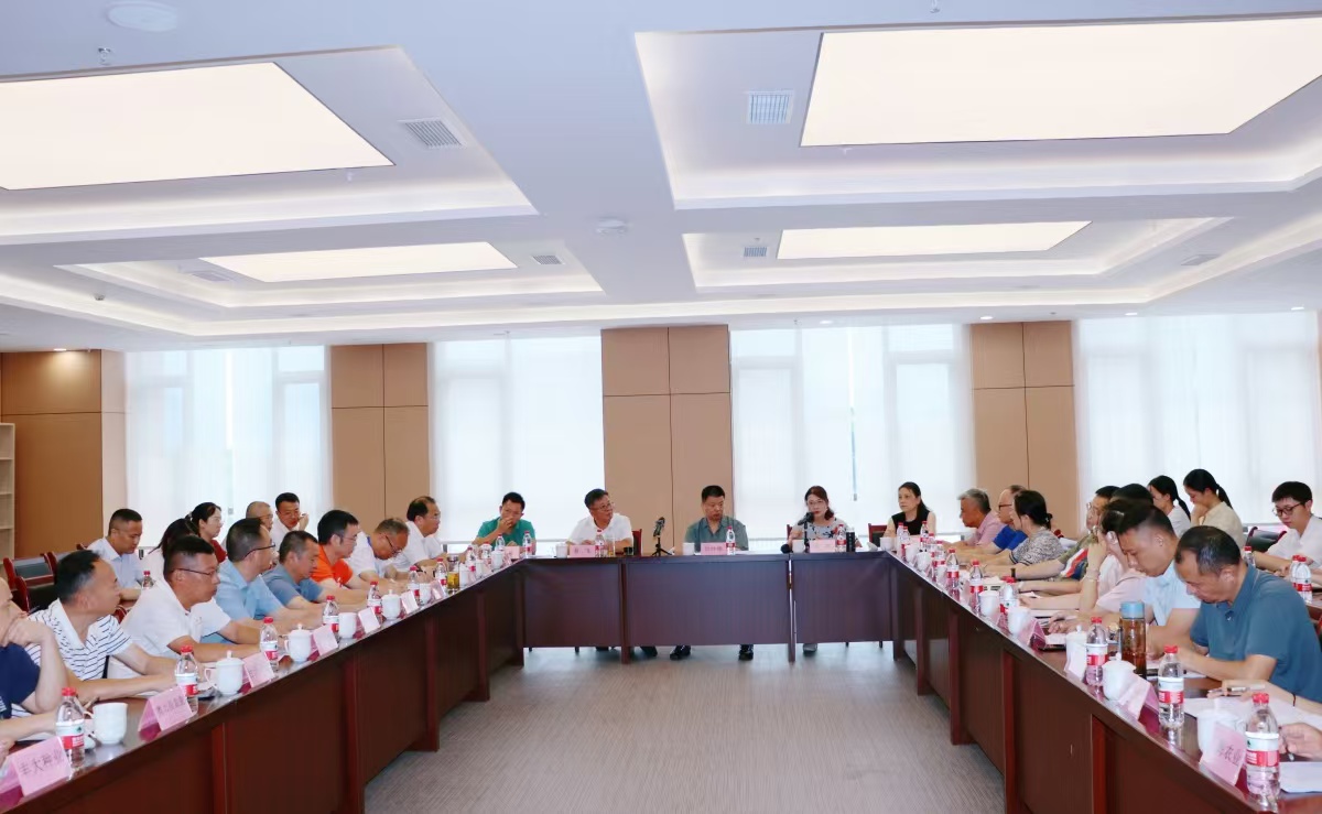 “看禾选种” 推优势当家种类 助“天府粮仓”产好粮1.jpg