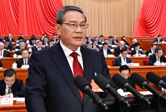 李强在当局工作汇报中提出，着力抓好“三农”工作，深刻推动村落全面振兴