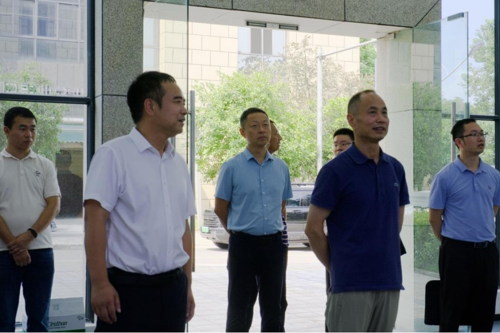 广安市委副书记陈伟一行到美彩国际 官网西大农业科技有限公司调研